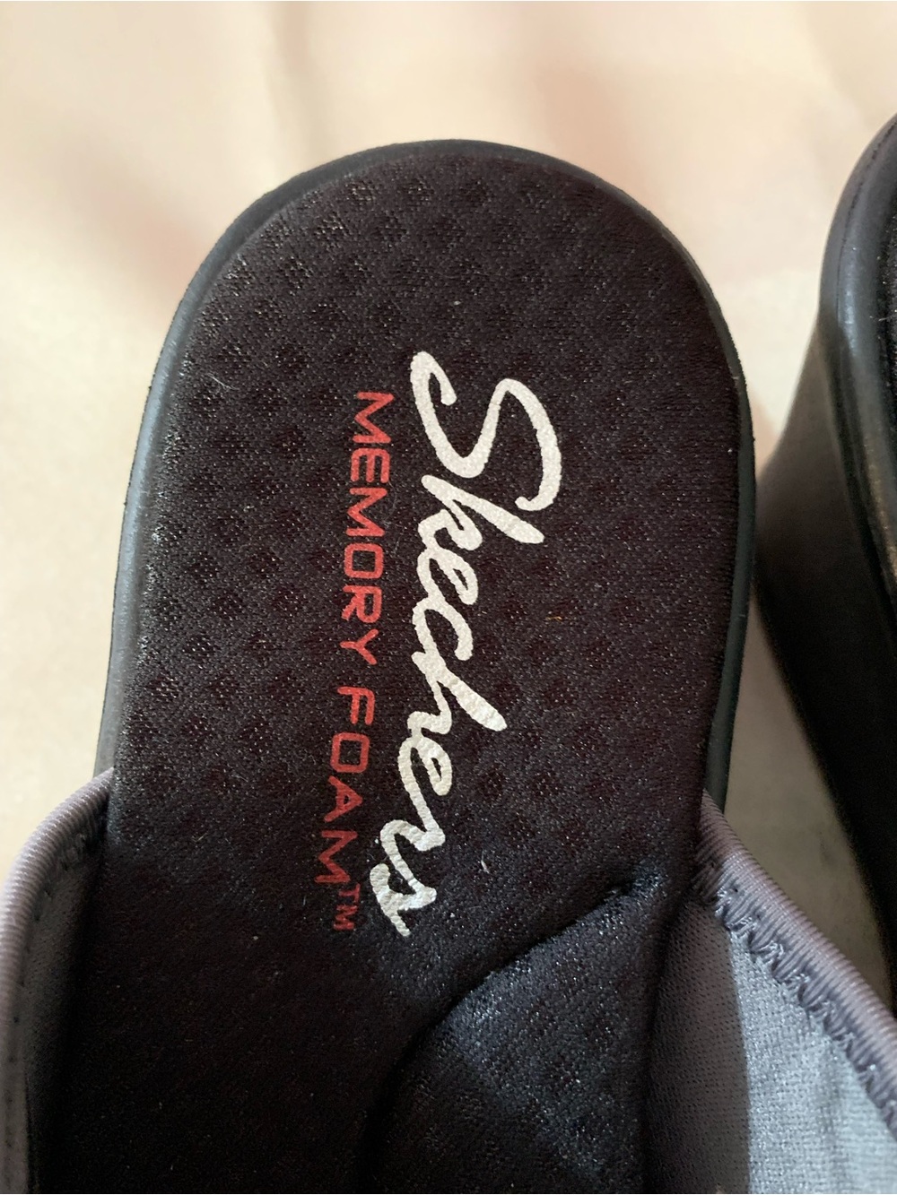 Skechers Women's Gray Dual-Strap Memory Foam Slide Sandals 111/4 - Picture 2 of 7